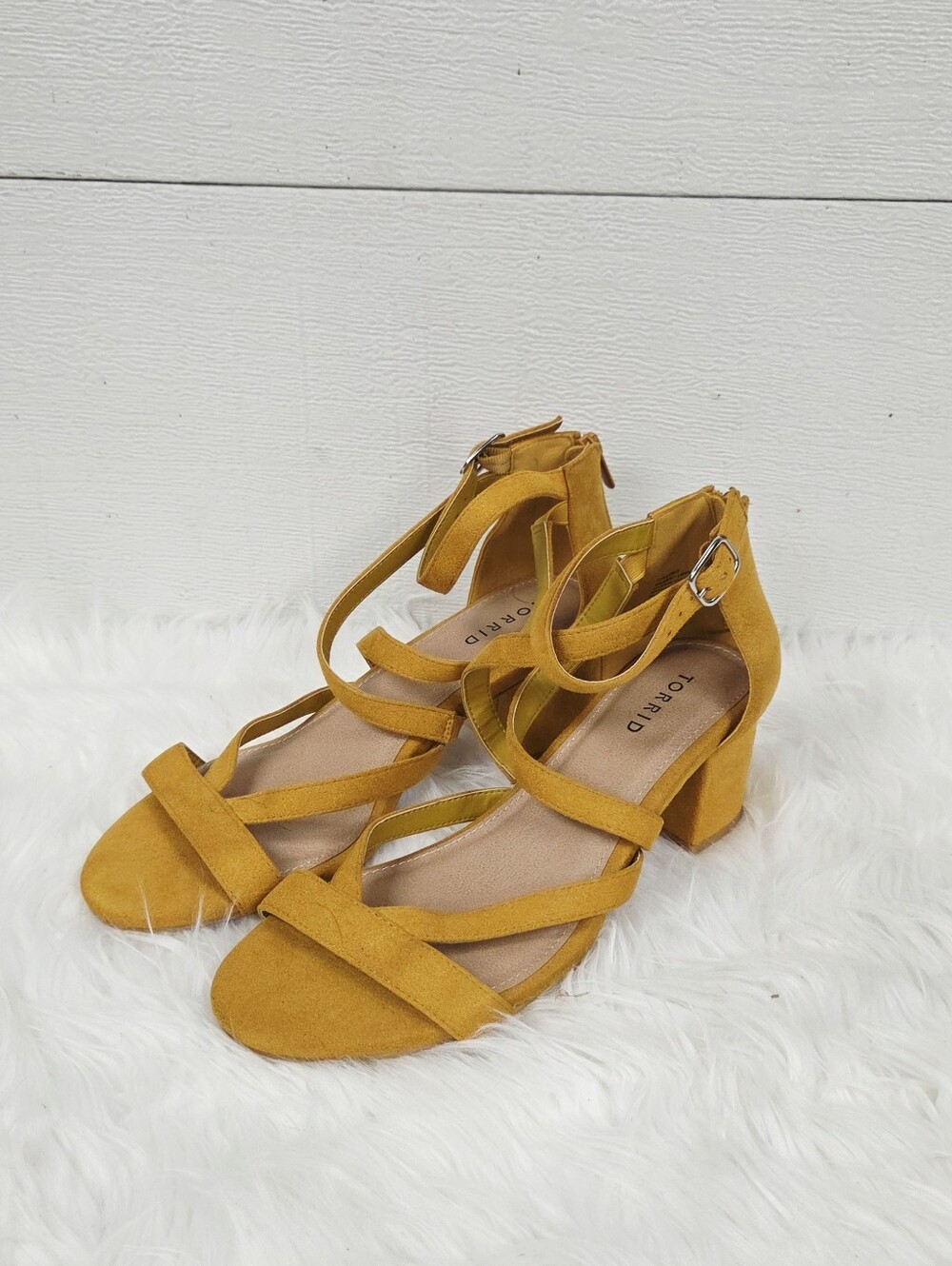 Torrid 9.5 Ww Extra Wide Mustard Strappy Block Heel Sandal - Picture 4 of 13